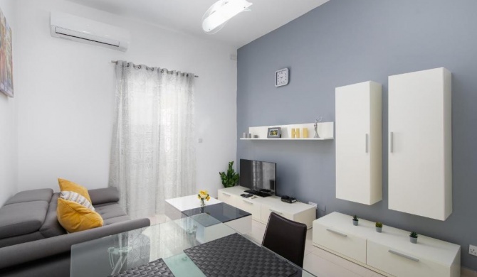 Modern 2 Bedroom Apartment (Msida)