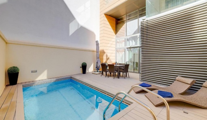 Duplex Luxury Apartment in Portomaso with Pool