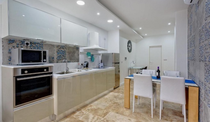 Modern 2 Bedroom Apartment in St Julians