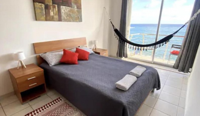 F2 1 Lovely room, Living and bathroom shared, St Julians