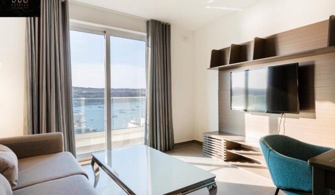 Seaviews - 1BR studio with beautiful Interior + AC