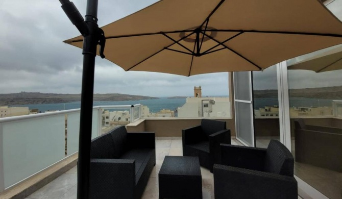 ST PAUL'S BAY NEW MODERN PENTHOUSE 2 MINUTES FROM BEACH