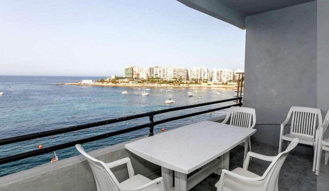 St Julians' Sea Front, Spectacular View, Apartment