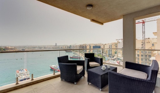 Contemporary, Luxury Apartment with Valletta and Harbour Views