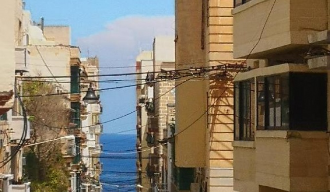 SLIEMA Sea View Victoria Apartment