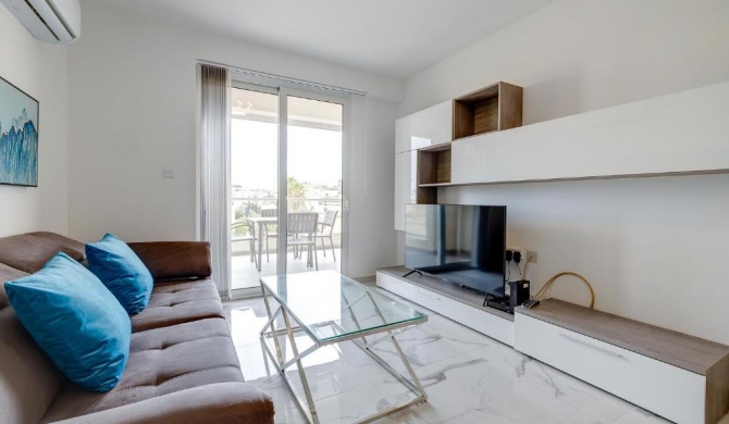 Deluxe 2BR Apartment in central St Julians