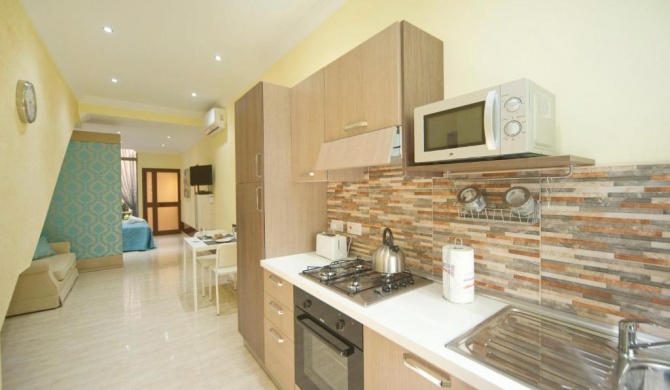 Sliema duplex 1 bedroom apartment - Sleeps 4