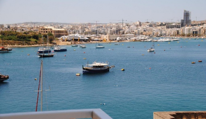 Sliema Seaview Modern Apartment