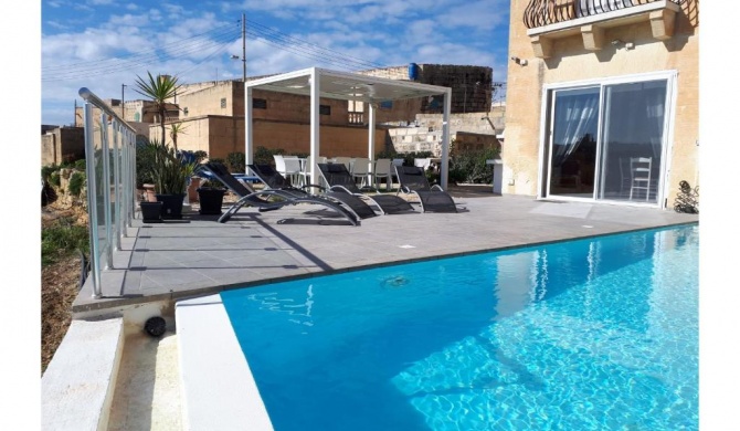 Twilight Gozitan Farmhouse With Pool - Happy Rentals