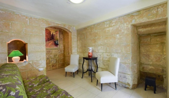 VLT214- Valletta 2 Bedroom Townhouse