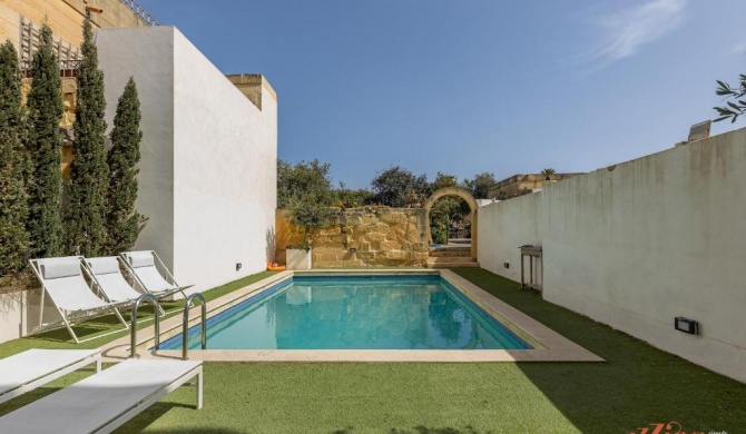 The Great Gozo Getaway Farmhouse with Pool