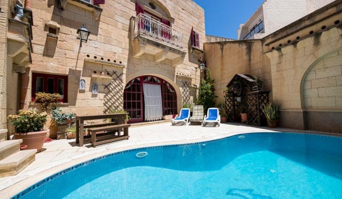 Ta' Kullarina Farmhouse with Private Pool in Island of Gozo