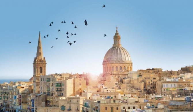 Most Central Apartment Valletta XVI century building