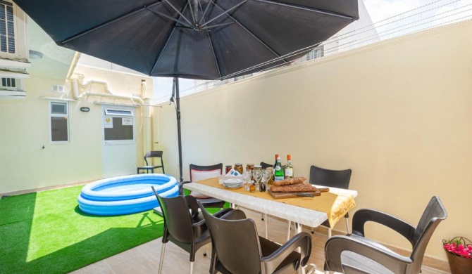 Summer Breeze 3 Bedroom Family Maisonette with sunny terrace in Mellieha - by Getawaysmalta