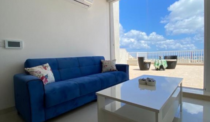 Sunshine Apartments Mellieha - modern two bedroom penthouse with terrace