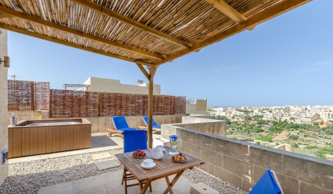 Gozo Penthouse with private Rooftop Jacuzzi, Terrace + Views