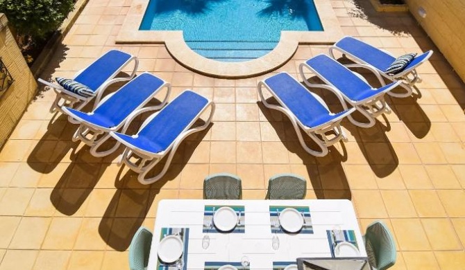 Dar ta' Censina Villa with Private Pool