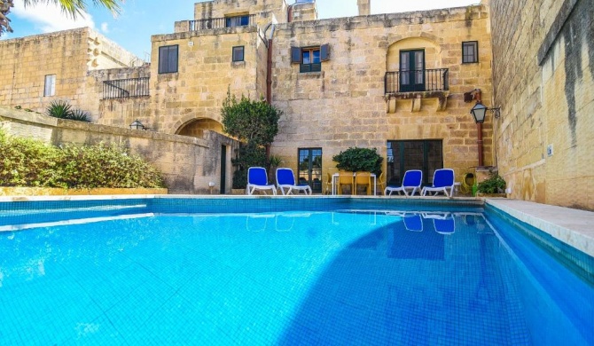 Dar tal-Patri Farmhouse with Private Pool